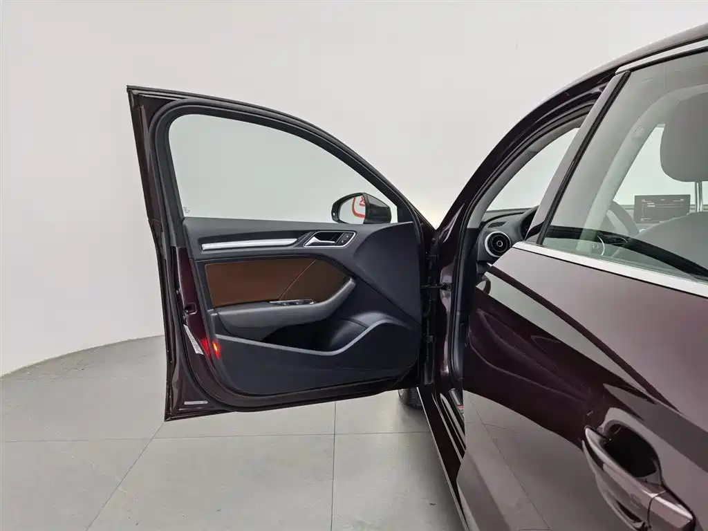 Audi A3 2016 Limousine 40 TFSI Style фото 8
