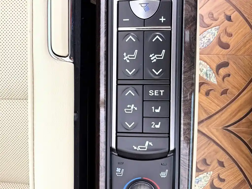 Toyota Coaster 2015 4.0L Luxury Vehicle GRB53L-ZCMEK 20-seater фото 20