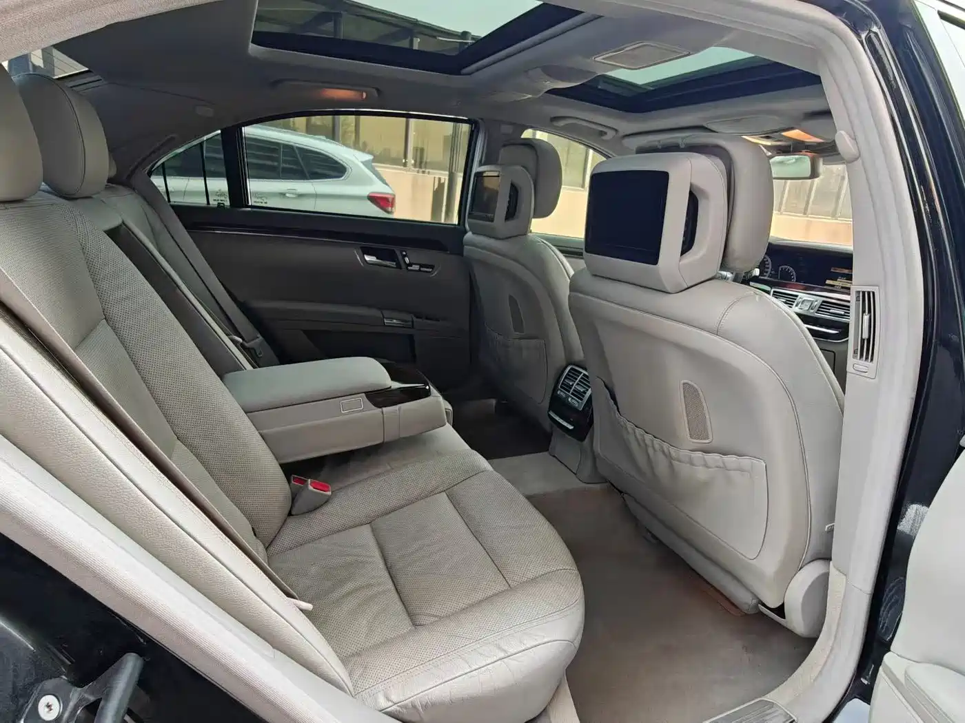 Mercedes-Benz S-Class 2011 S 350 L CGI фото 9