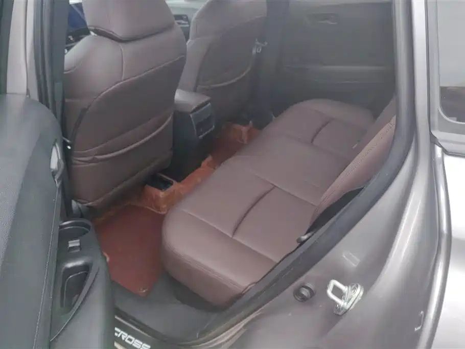 Toyota Corolla Cross 2023 Hybrid 2.0L Pioneer Edition фото 11