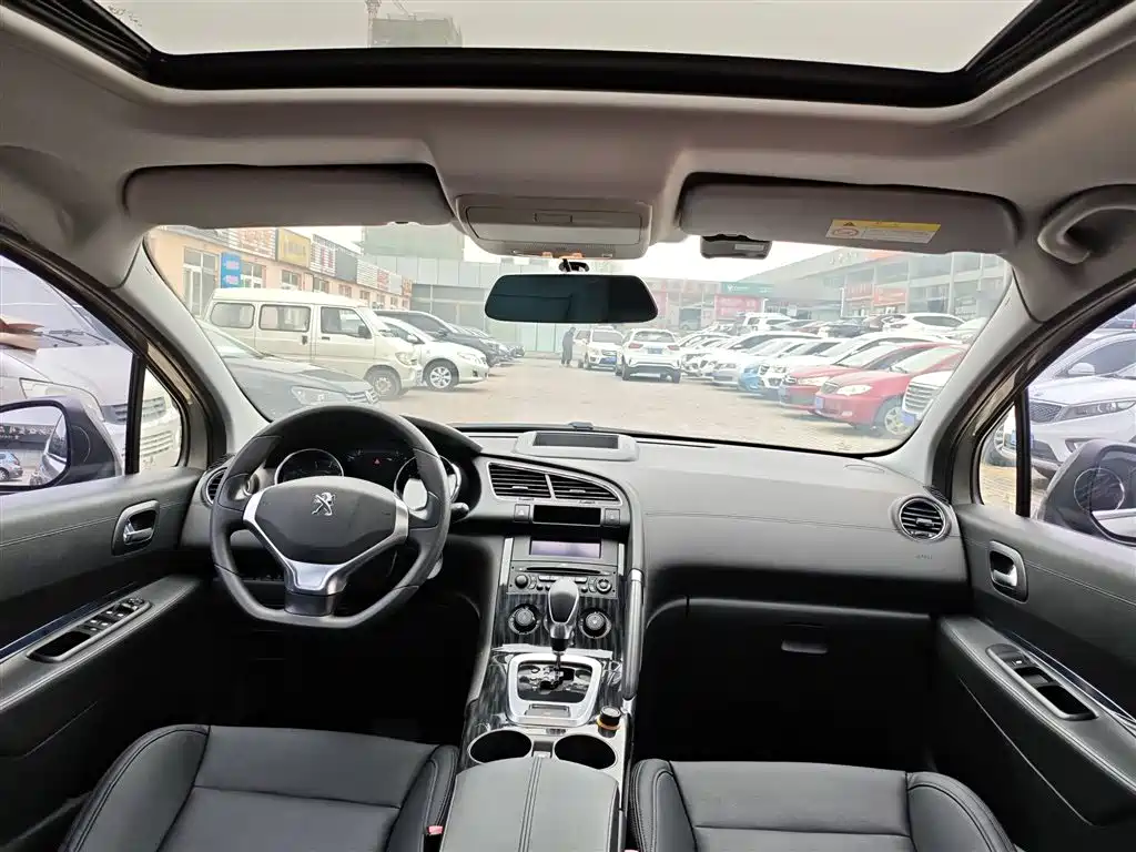 Peugeot 3008 2015 2.0L Automatic Classic Edition фото 17