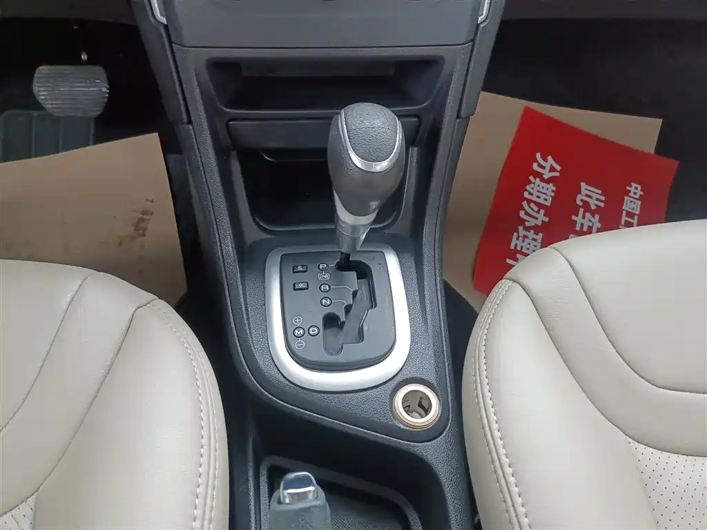 Peugeot 308 2014 Model Joy Edition Classic 1.6L Automatic Superior Style фото 14
