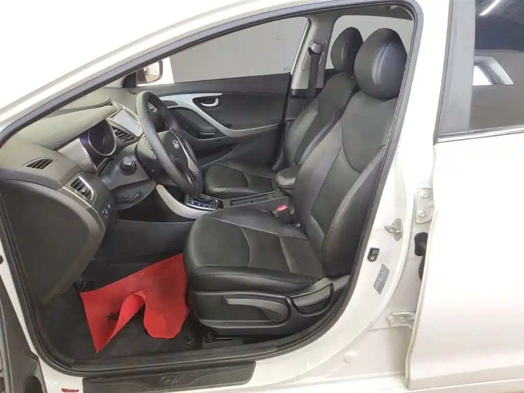 Hyundai Langdong 2015 1.6L Auto Exclusive фото 15