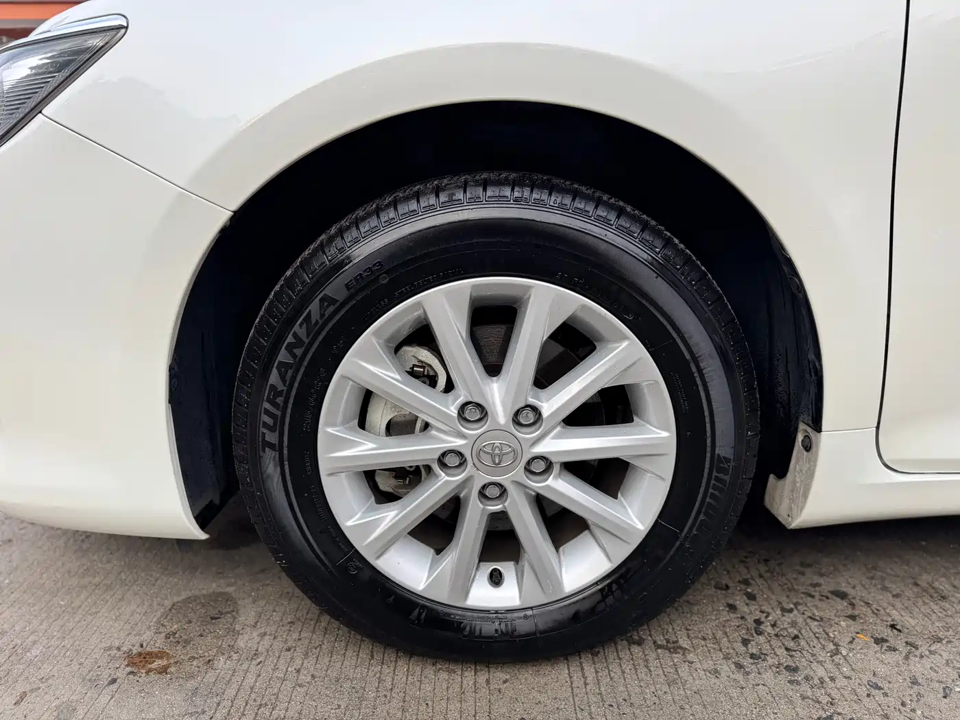 Toyota Camry 2016 2.0G 10th Anniversary Leading Edition фото 15