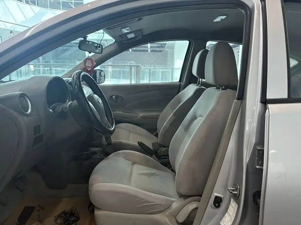 Nissan Sunny 2016 2015 1.5XE Manual Comfort