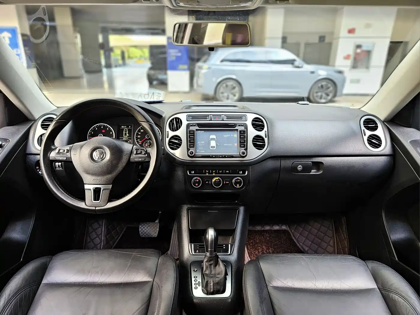 Volkswagen Tiguan 2013 1.8TSI Auto 2WD Comfort Edition фото 7