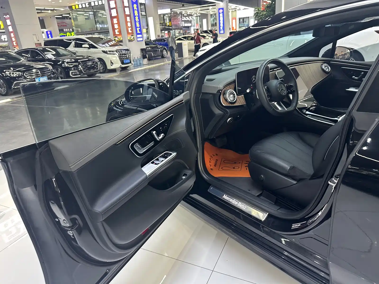 Фото 6 - Mercedes-Benz EQE