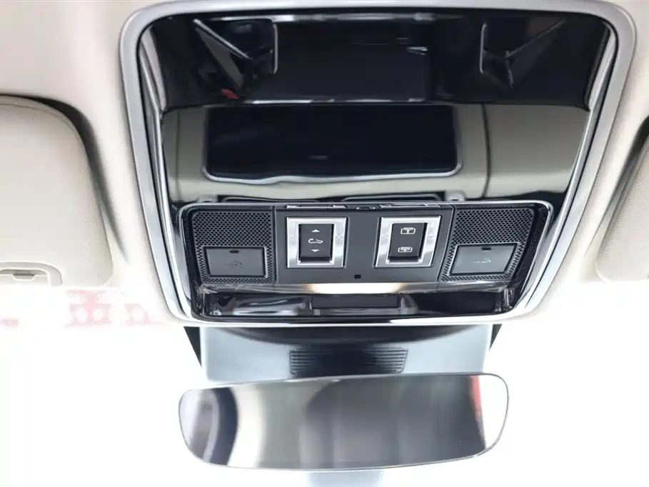 Land Rover Range Rover 2019 3.0 SC V6 Heritage Extended Edition фото 26