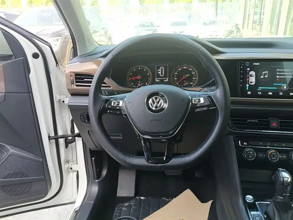 Volkswagen Tharu 2020 280TSI 2WD Comfort Edition China VI фото 11