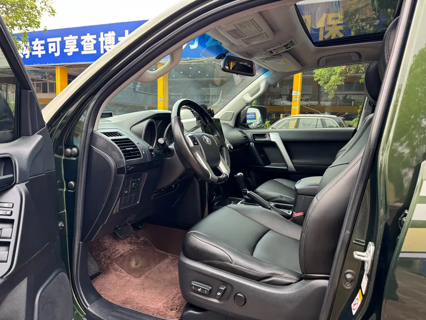 Toyota Prado (Import) 2014 2.7L Automatic Luxury фото 6