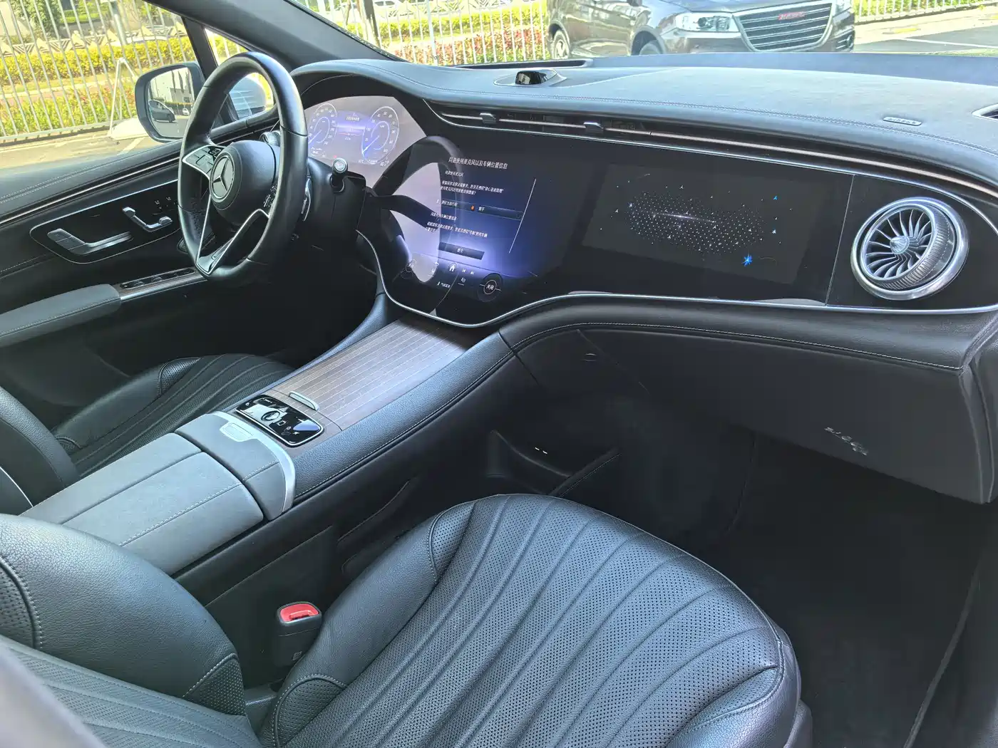 MERCEDES-BENZ EQS SUV