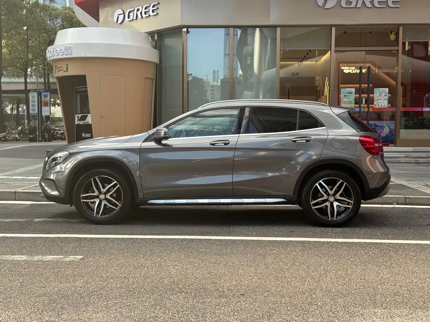 Mercedes-Benz GLA 2016 GLA 220 4MATIC Fashion фото 9