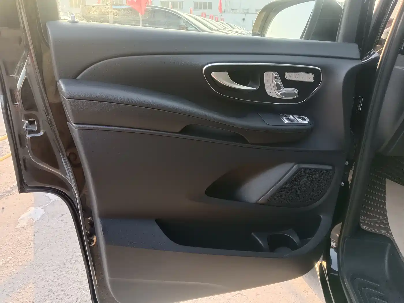 Mercedes-Benz V-Class 2018 V 260 Pilot Edition China V фото 7