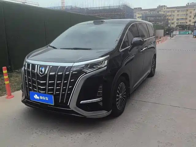 Denza D9 DM-i 980, Полный привод, Престиж
