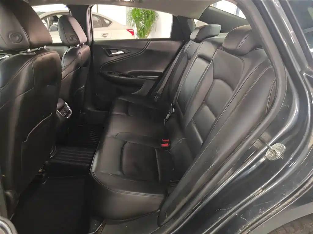 Chevrolet Malibu XL 2017 1.5T Auto Sport Edition фото 17