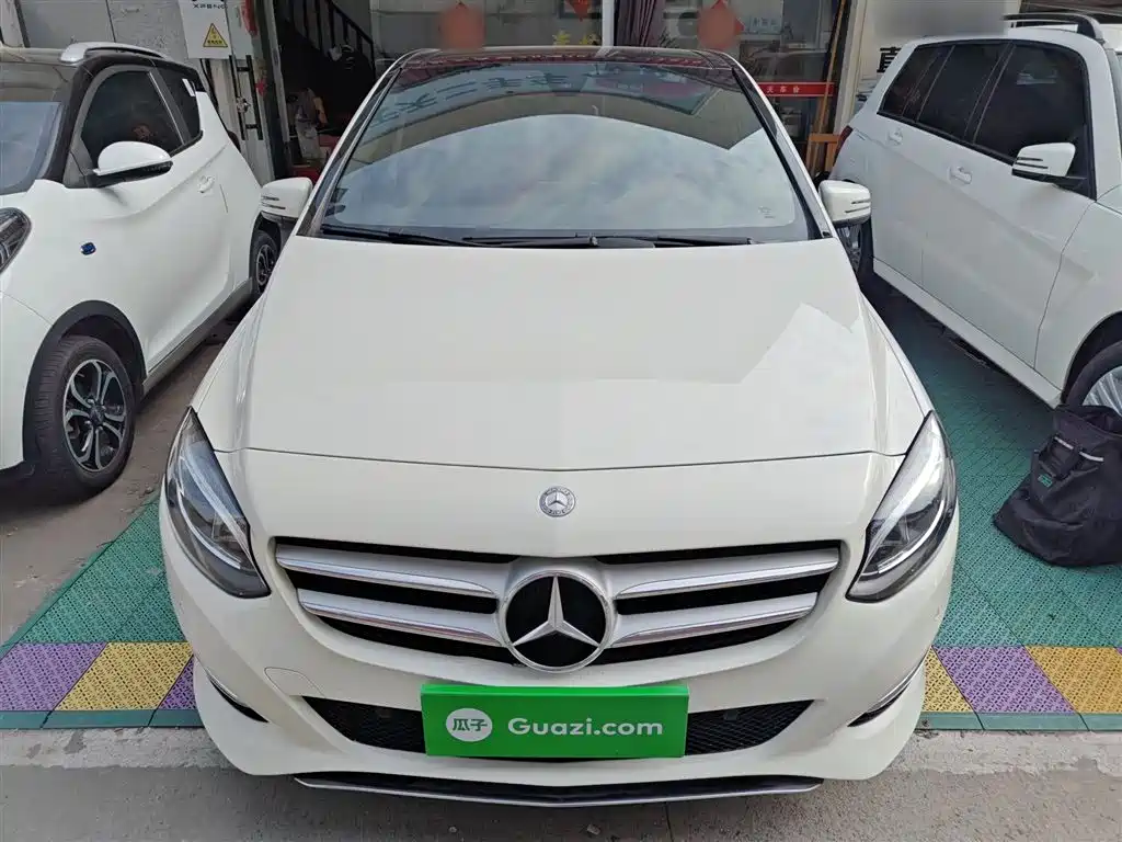 Mercedes-Benz B-Class 2016 B 200 Collector's Edition фото 3