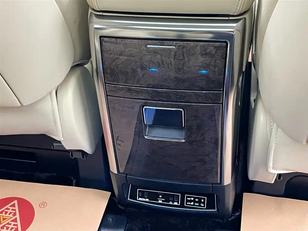 Toyota Alphard 2023 Dual Hybrid 2.5L Ultimate Gold Edition фото 34