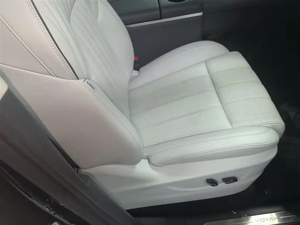Voyah Auto Voyah Dreamer 2025 PHEV AWD Flagship Kunpeng Edition фото 25