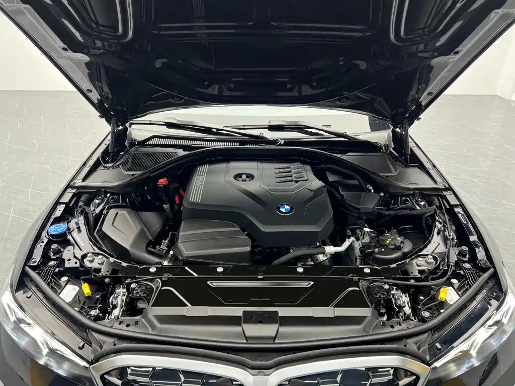 BMW 3 Series 2026 2025 325Li M Sport Package