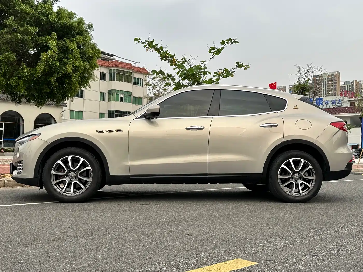 Maserati Levante 2018 3.0T Classic Edition фото 13