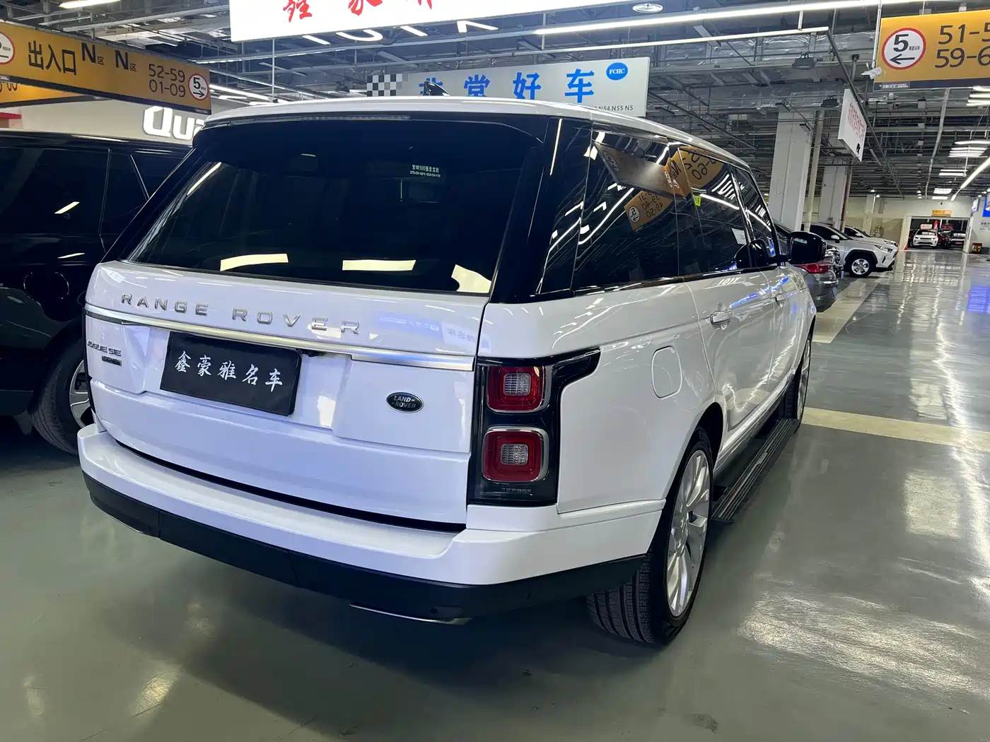 Land Rover Range Rover 2018 3.0 SC V6 Vogue SE Genesis Extended Edition фото 10