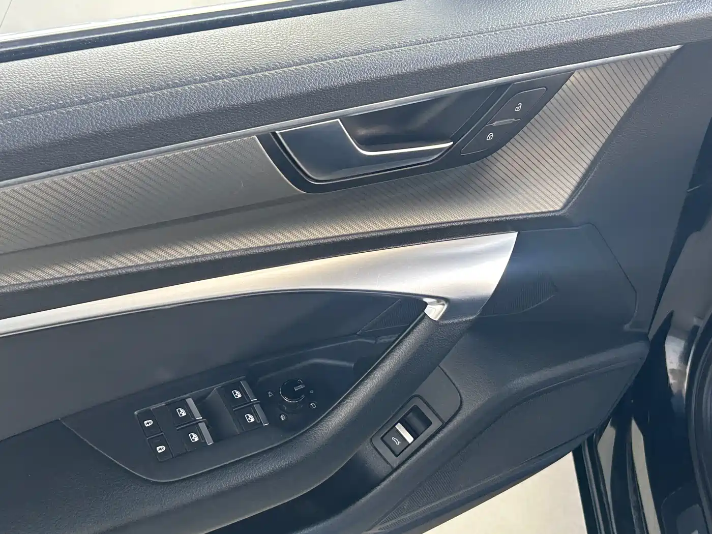 Audi A6L 2019 40 TFSI Luxury Elegance фото 13