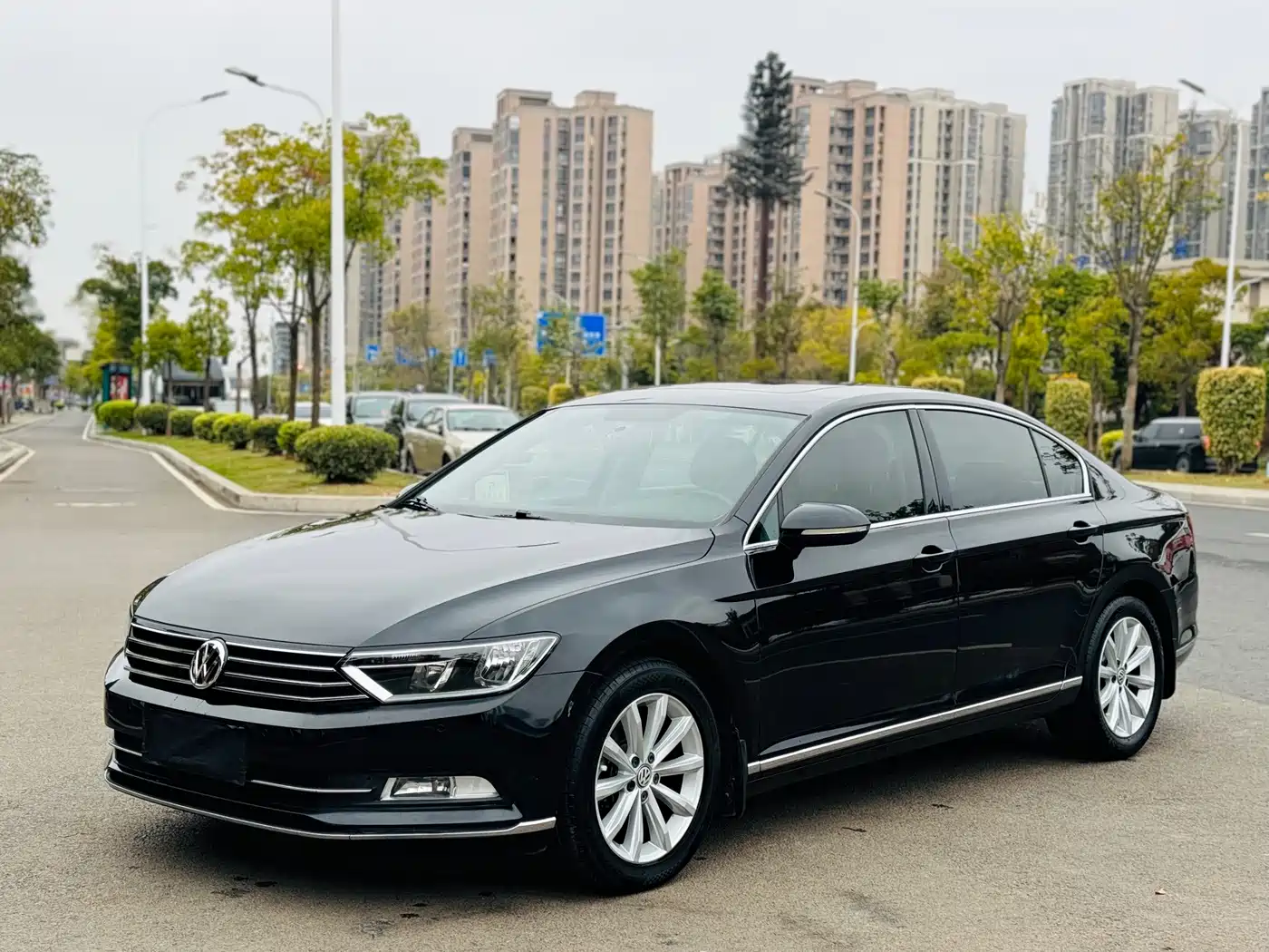 Фото 1 - Volkswagen Magotan
