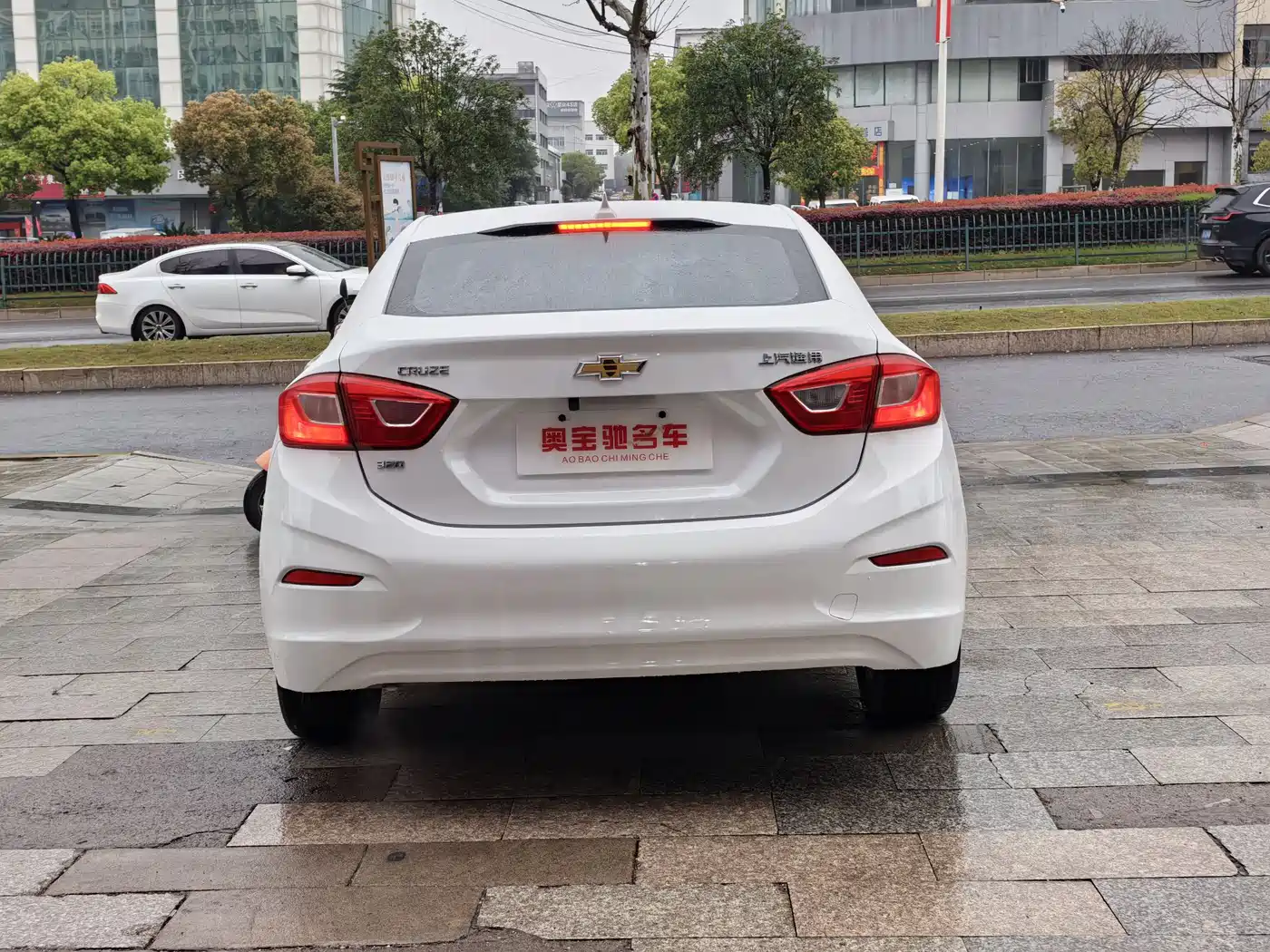 Chevrolet Cruze 2017 1.5L Automatic Pioneer Sunroof фото 5