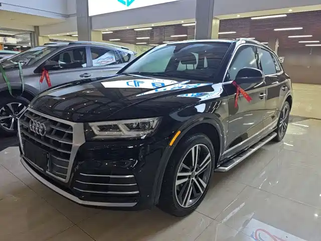 Audi Q5L Рестайлинг, 40 TFSI, Стиль