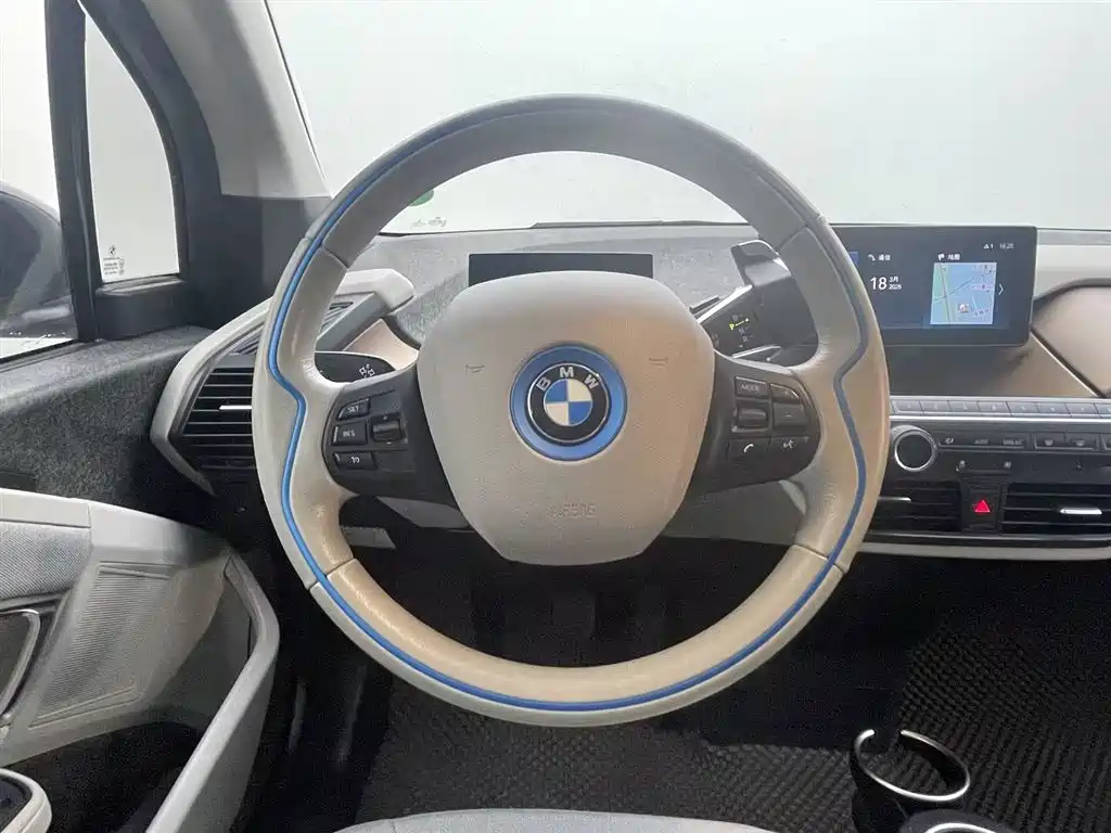 BMW I3
