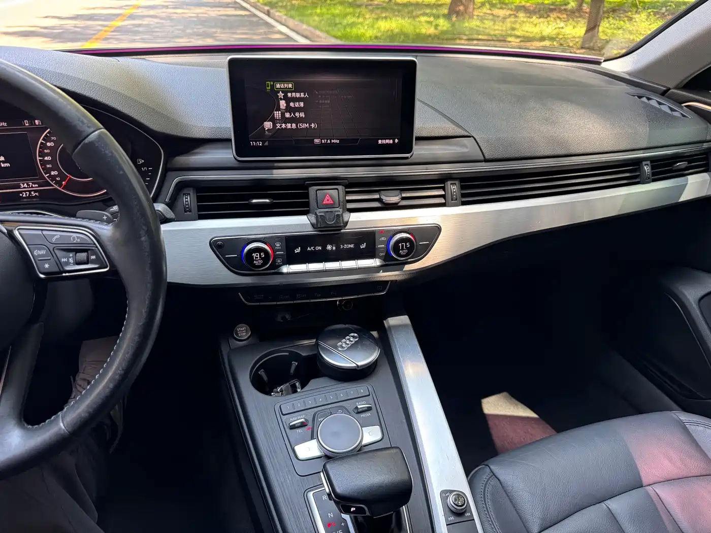 Фото 14 - Audi A4L