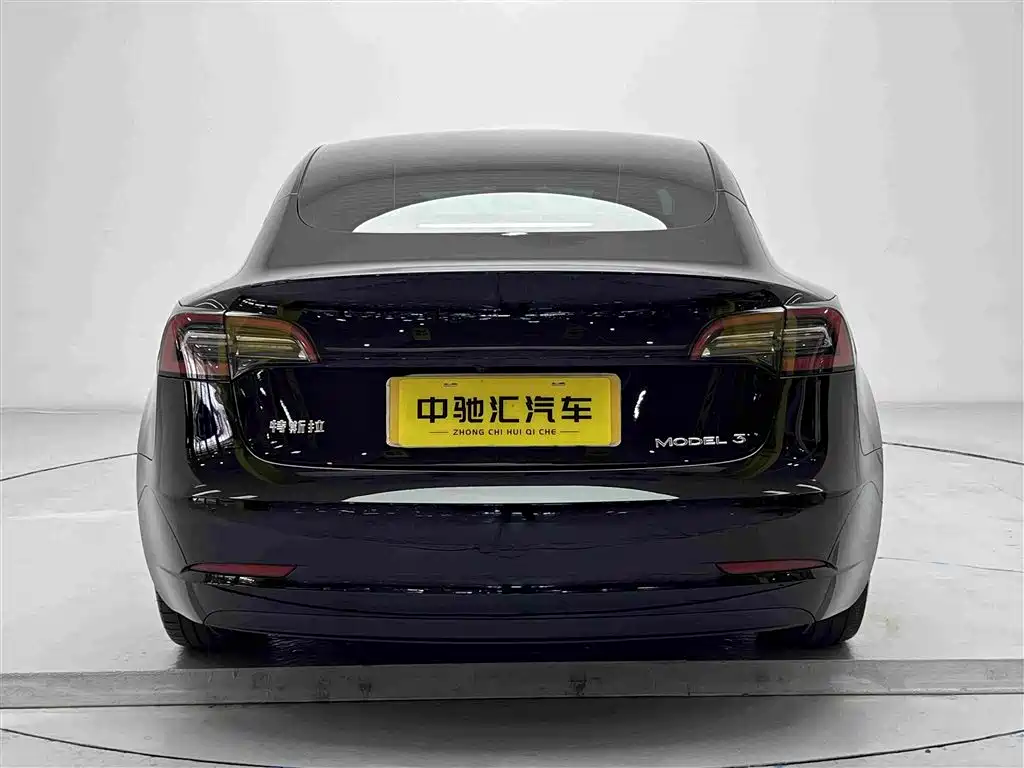 Фото 5 - Tesla Model 3