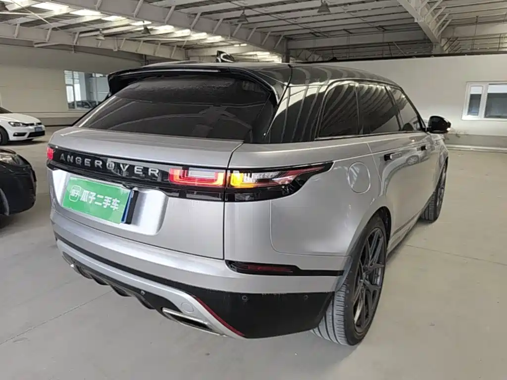 Photo 7 - Land Rover Range Rover Velar