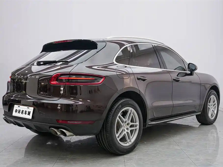 Porsche Macan 2016 Macan 2.0T фото 17