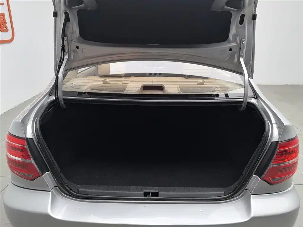 Toyota Corolla 2013 1.6L Automatic Excellence Edition фото 16