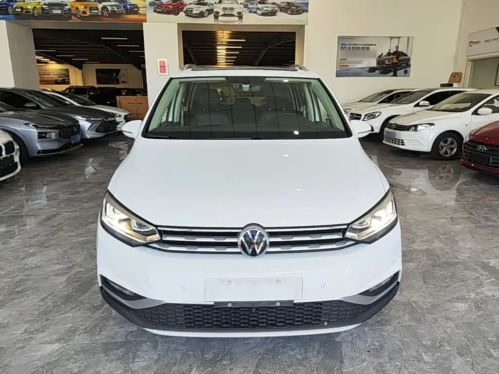 2022 Volkswagen Touran