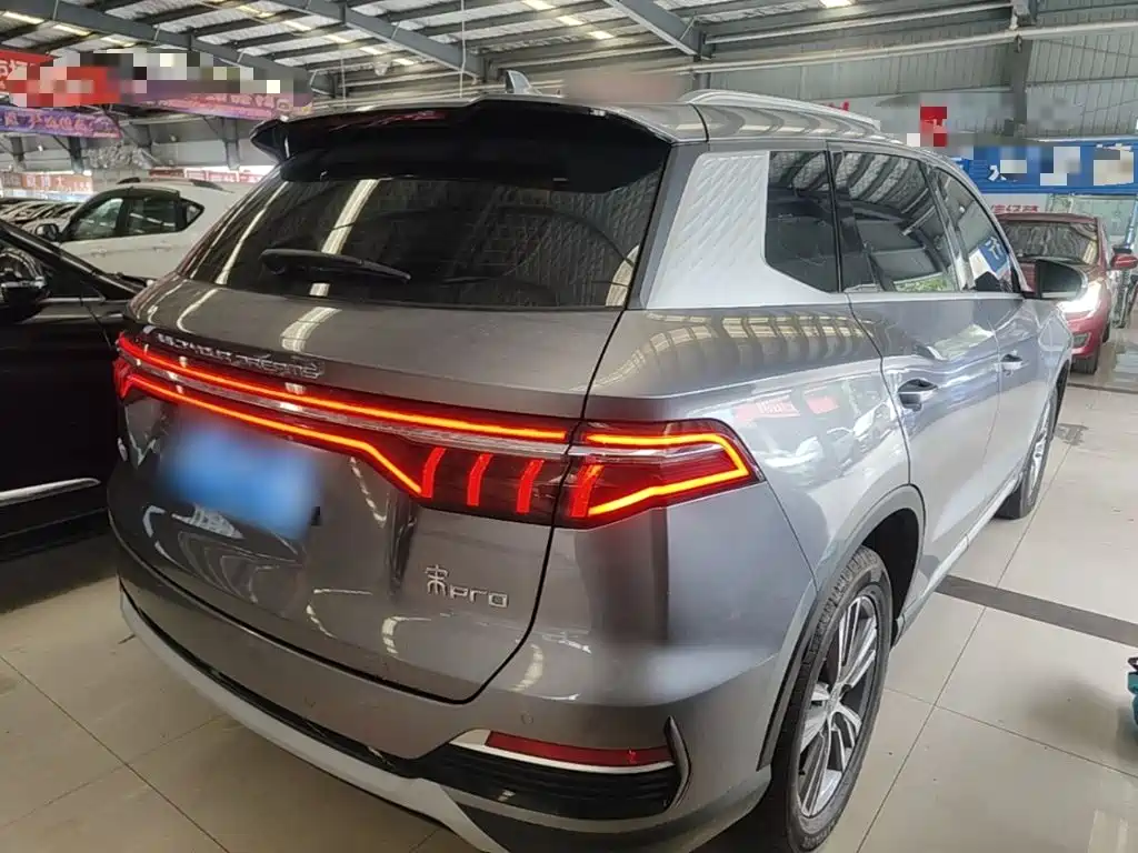 Photo 7 - BYD Song Pro