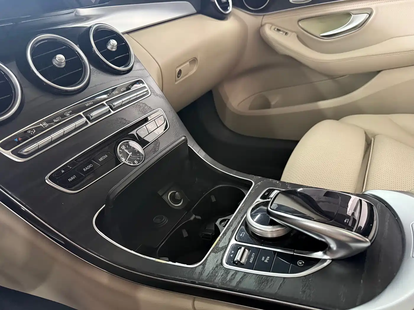 Mercedes-Benz C-Class 2015 Facelift C 180 L Sport фото 17