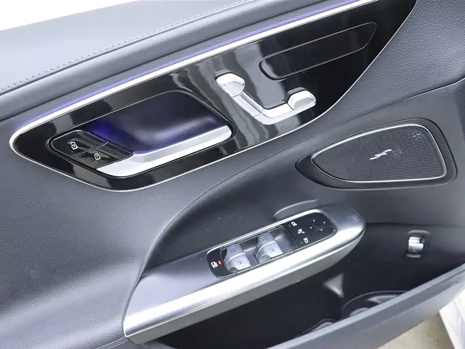Mercedes-Benz C-Class 2022 Facelift C 200 L Sport фото 13