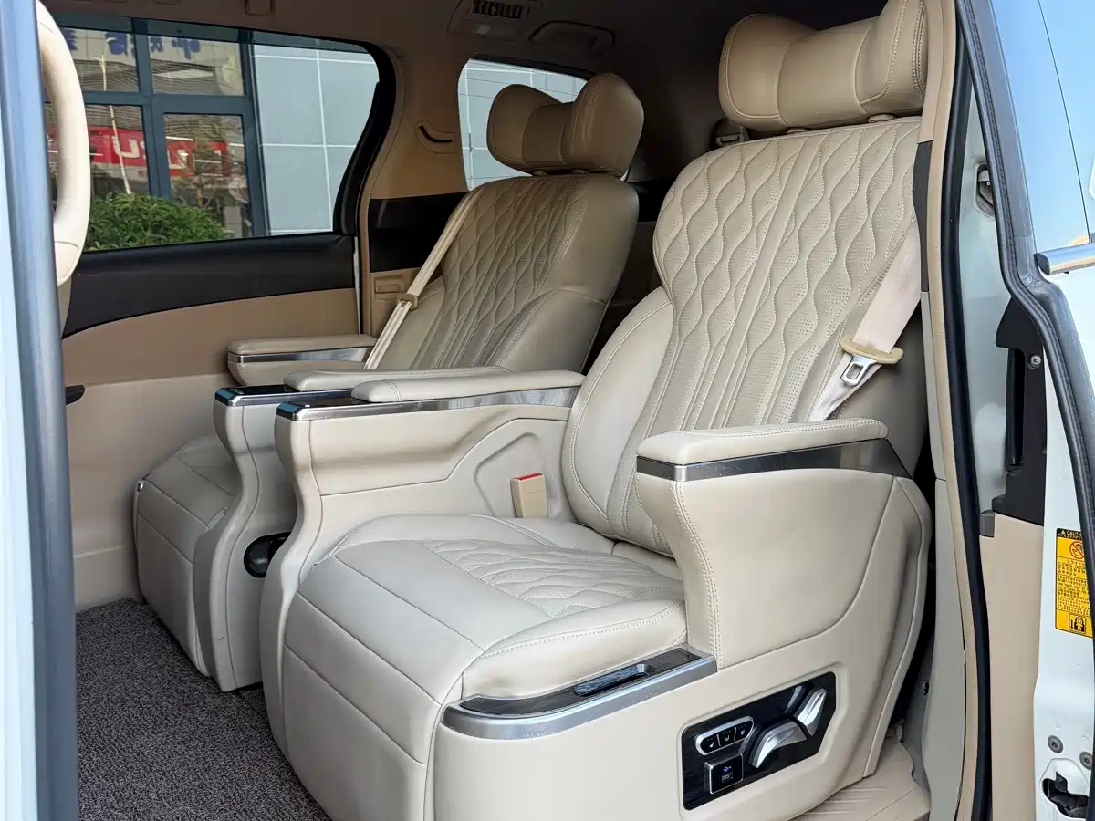Toyota Previa 2015 2012 2.4L 7-Seater Standard Edition