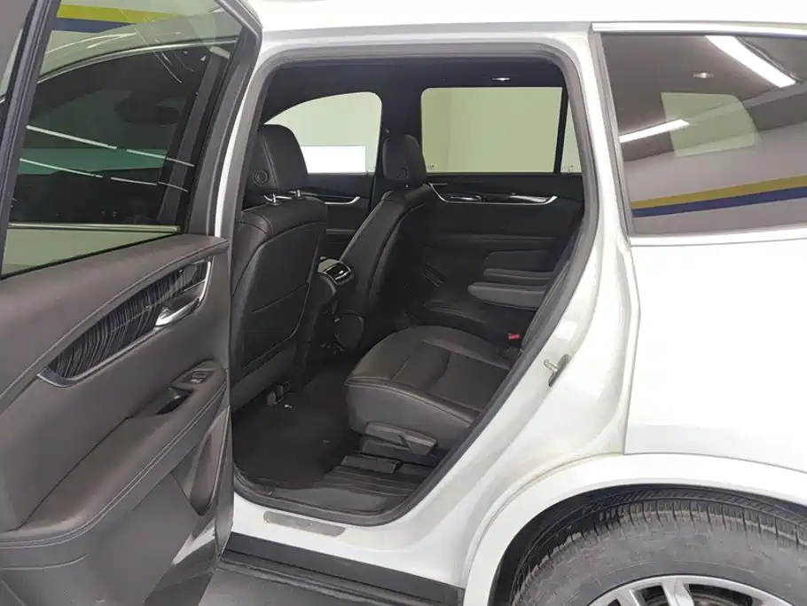 Cadillac XT6 2022 2022 2.0T 6-Seater 2WD Luxury Edition