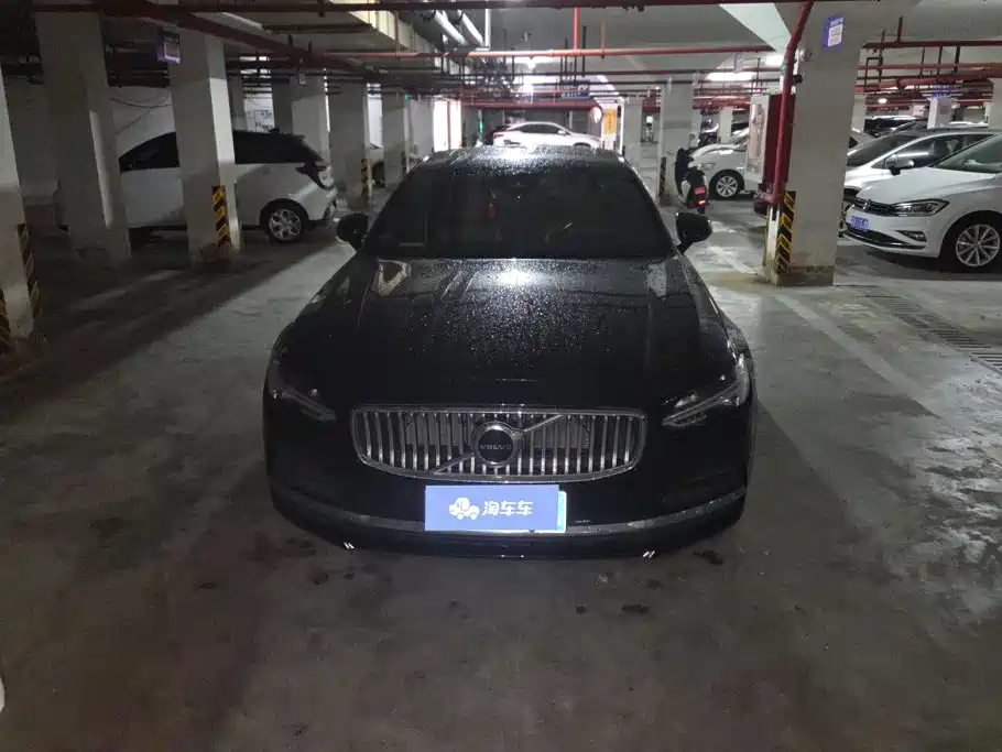 2025 Volvo S90
