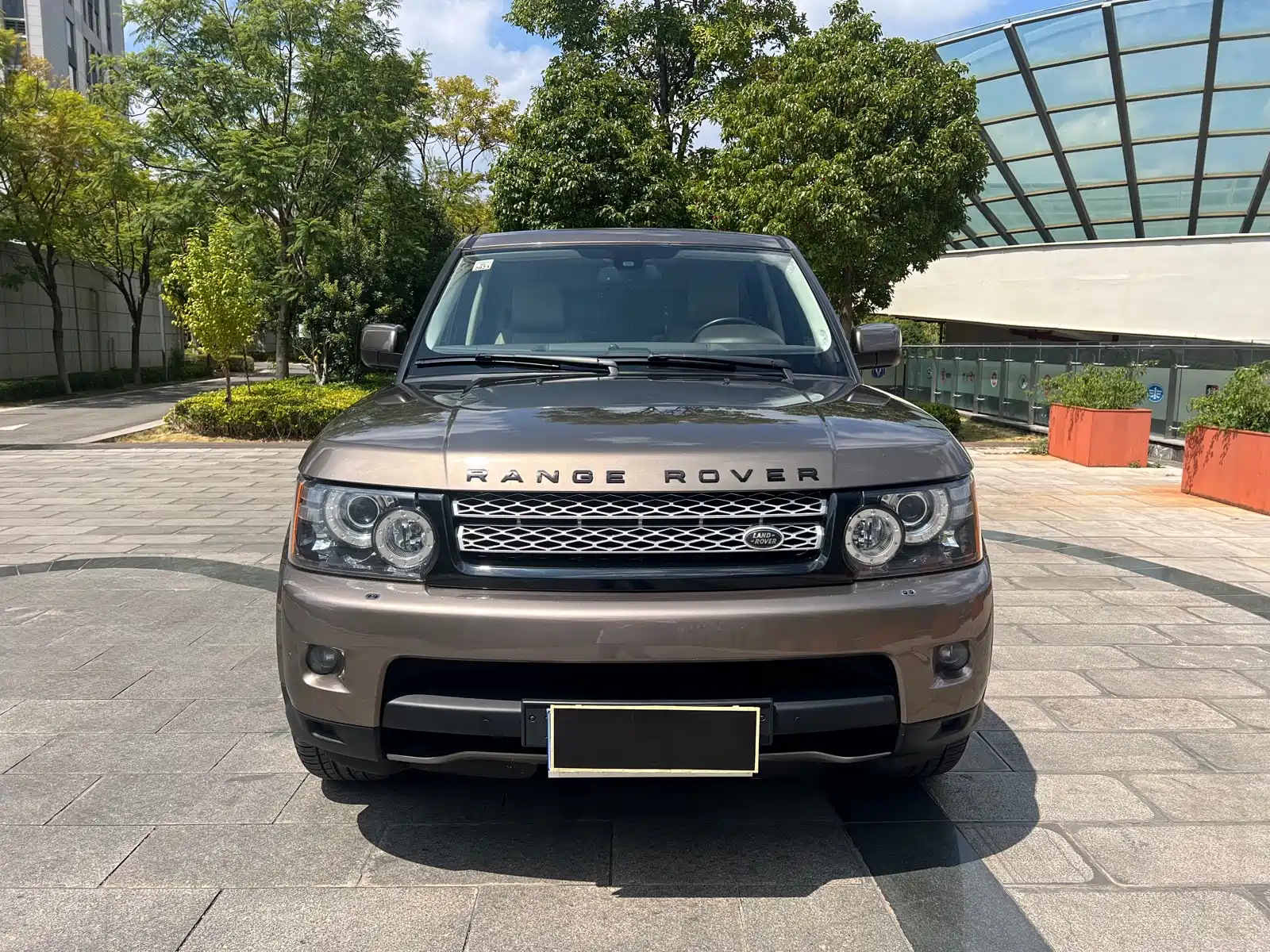 Photo 2 - Land Rover Range Rover Sport