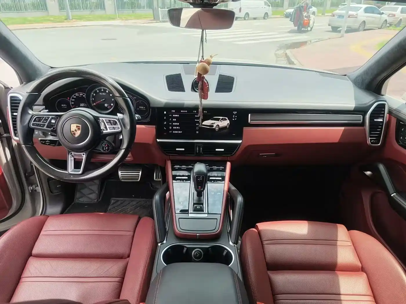 Фото 7 - Porsche Cayenne