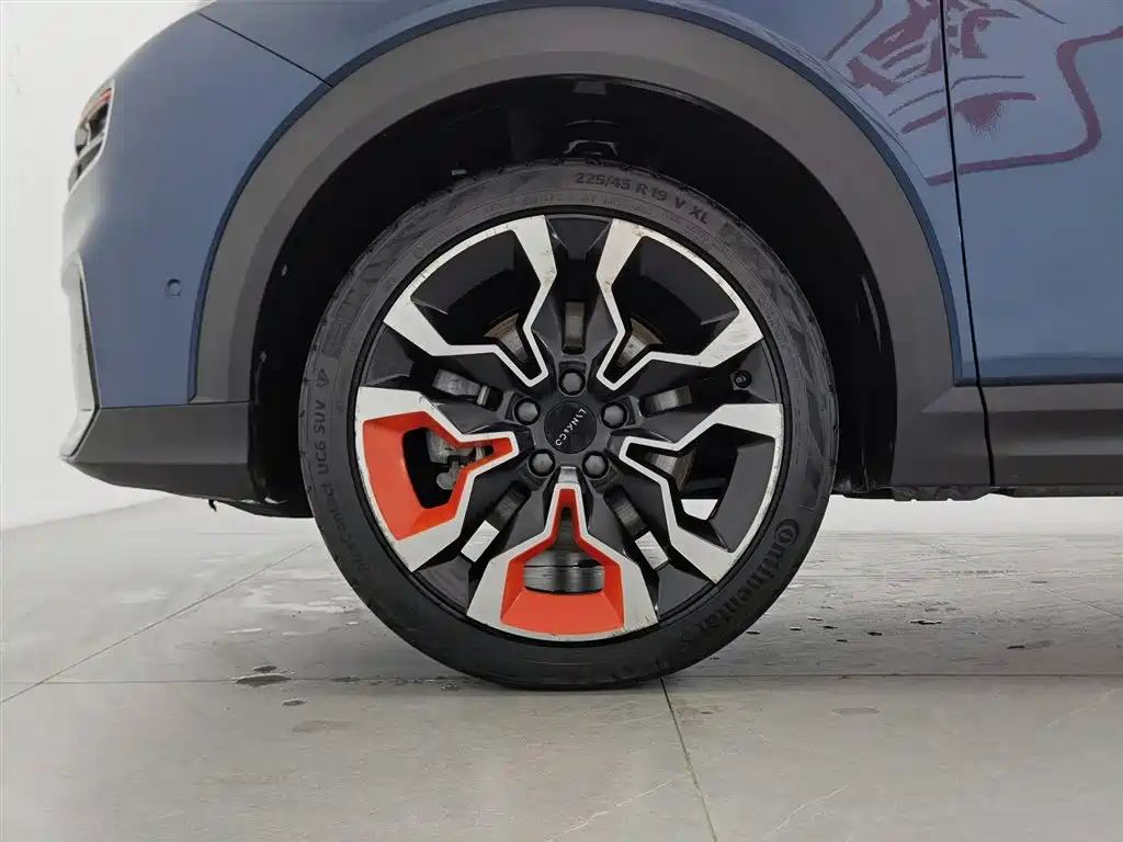Lynk & Co 06 2020 1.5T Halo фото 17