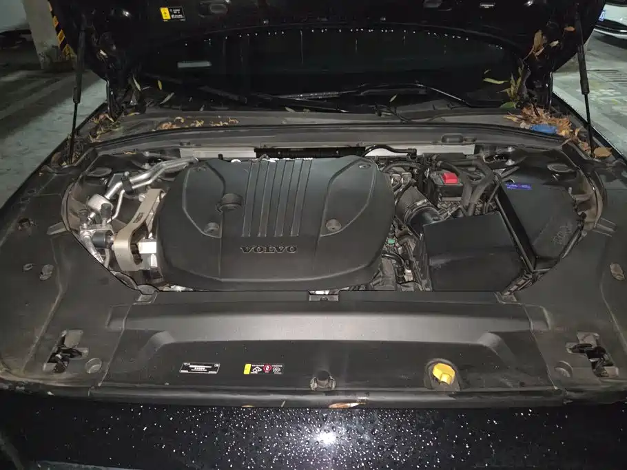 Photo 10 - Volvo S90