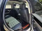 Фото 4 - Volkswagen Touareg