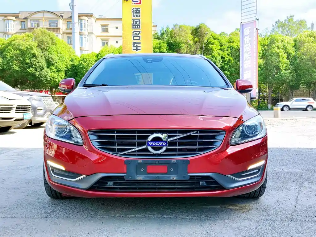 Фото 2 - Volvo V60