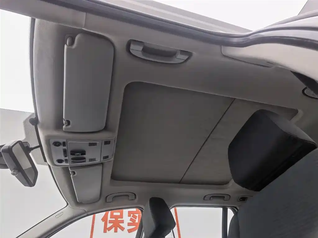 BMW X1 2014 sDrive18i Fashion Edition фото 14
