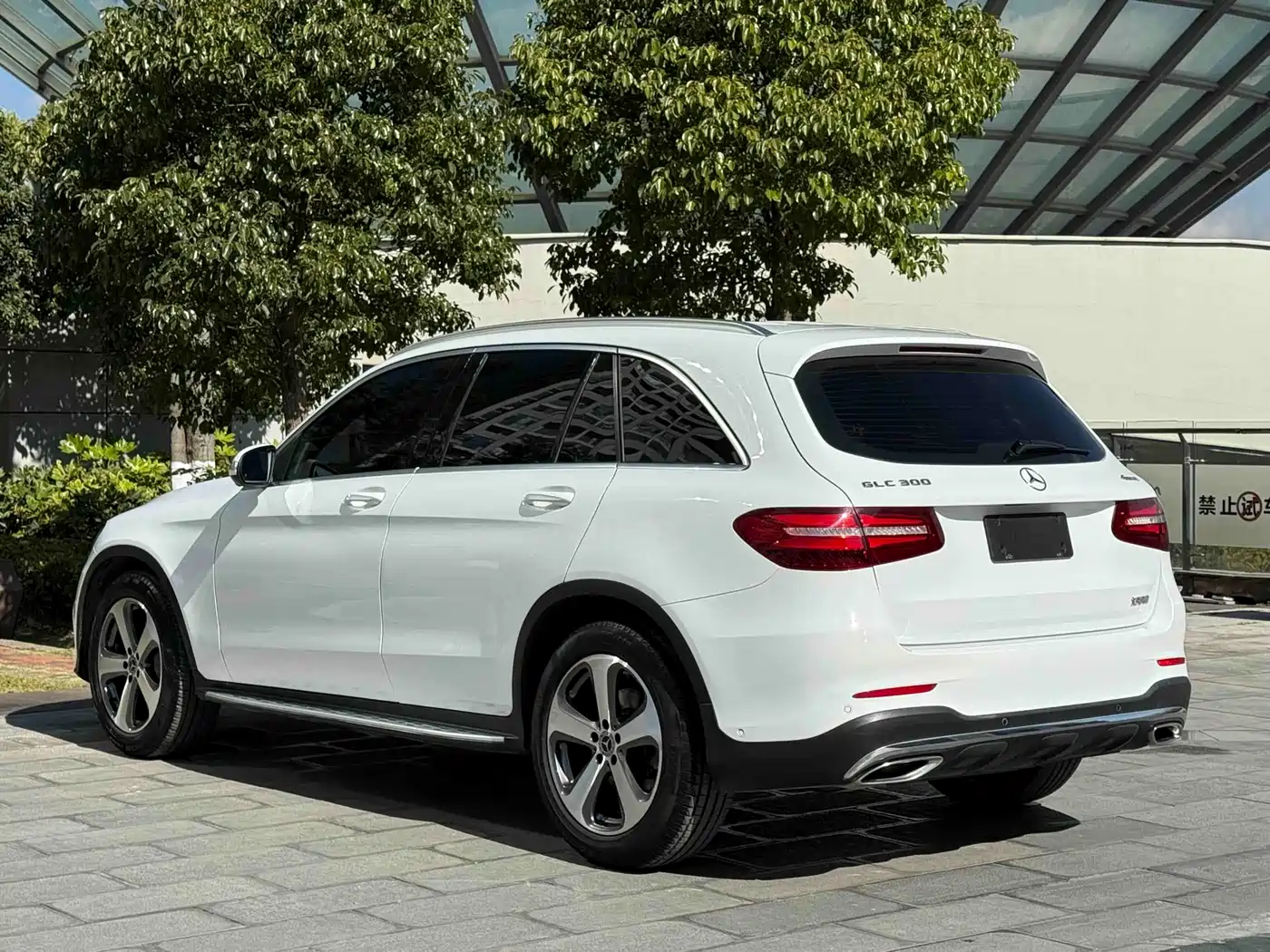 Mercedes-Benz GLC 2017 GLC 300 4MATIC Dynamic фото 7